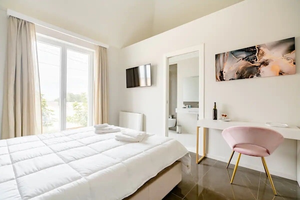 Deluxe-Zimmer | Minibar, Schreibtisch, laptopgeeigneter Arbeitsplatz