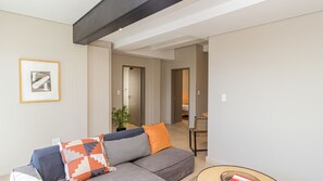 Habitació familiar | Sala d'estar | Televisor intel·ligent, Netflix i serveis de streaming 