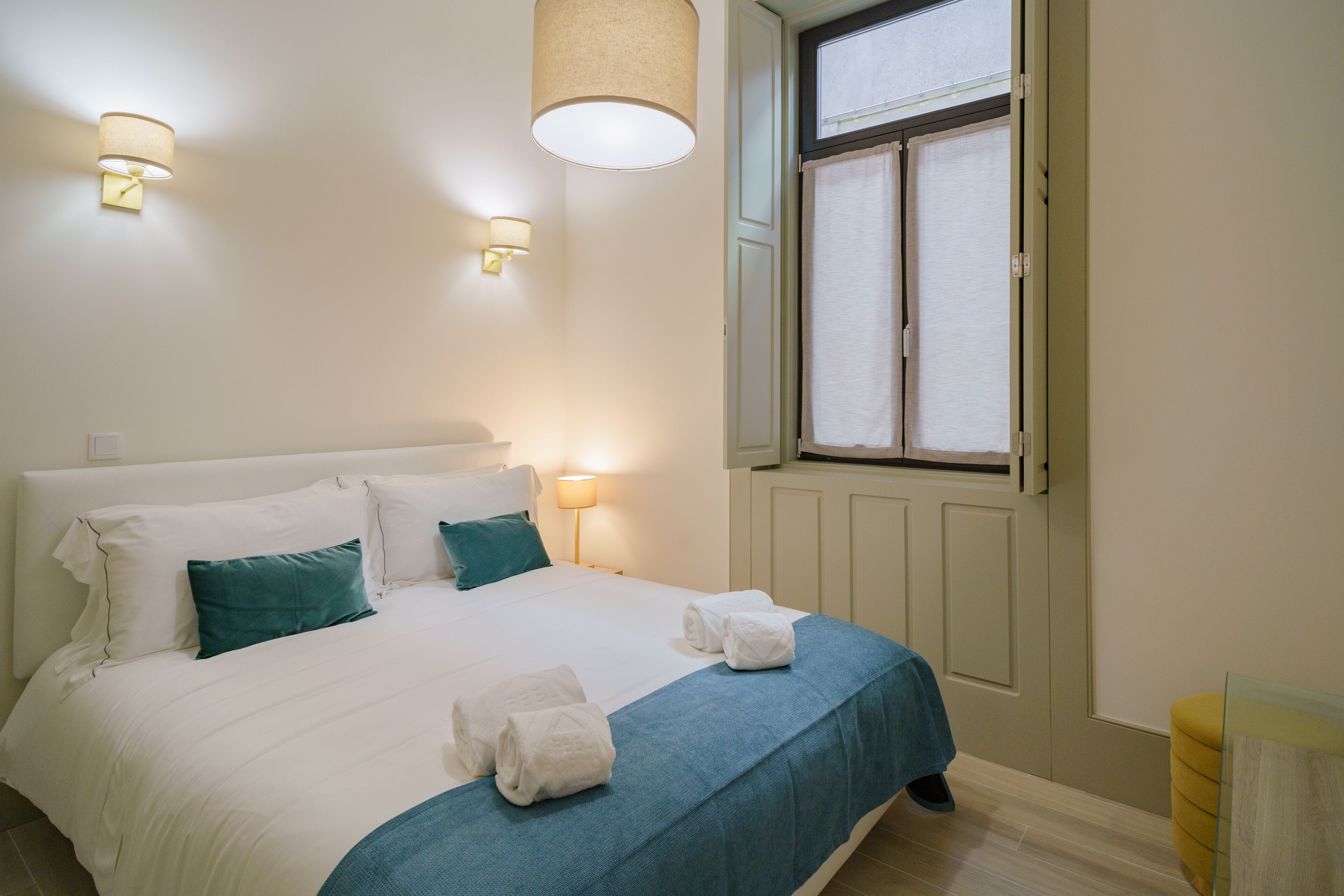 Standard Apartment | Premium bedding, pillowtop beds, free cribs/infant beds, travel crib