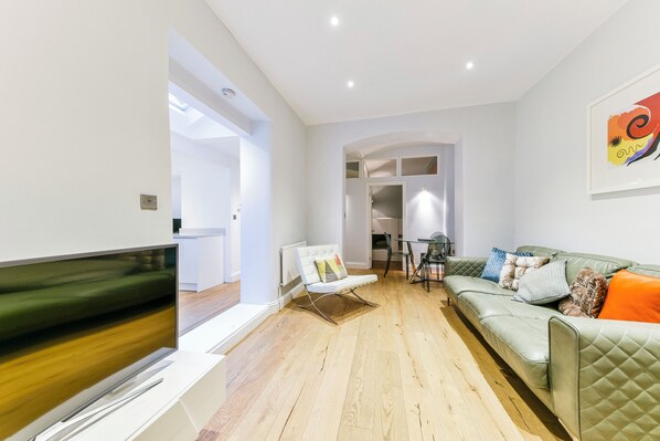 Living area - South-Kensington Apartment (London)