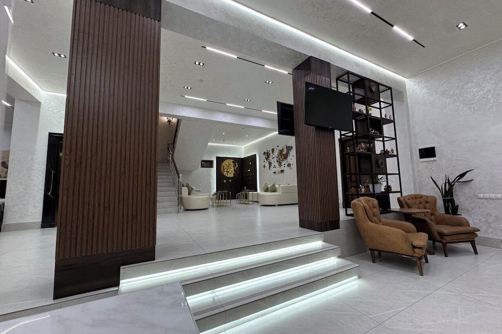 Khan Palace Hotel