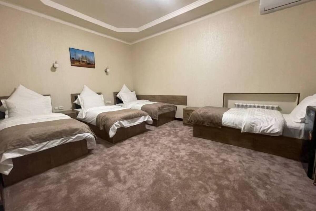 高档床上用品、羽绒被、Select Comfort 床、客房内保险箱