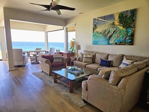 TV, DVD player, stereo - Oceanfront Luxury Villa | Sweeping 180° Views - Walk to Beach (Lahaina)