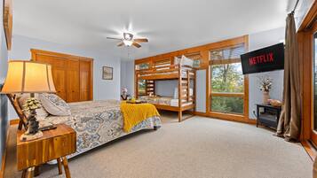 3 chambres, fer et planche à repasser, lit parapluie, Wi-Fi