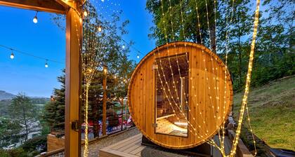 1st in Sugar - 3 suites, pet friendly, hot tub, fire pit