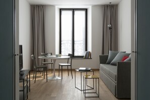 Flat-screen TV - Brera Apartments Alla Scala (Milan)