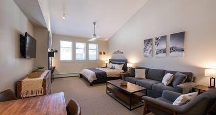 Sixth Floor Studio with Village and Mountain View - Fraser Crossing/Founders Pointe Premium-Rated 4669