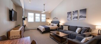 Sixth Floor Studio with Village and Mountain View - Fraser Crossing/Founders Pointe Premium-Rated 4669