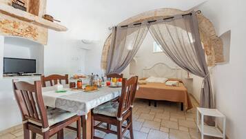 Vila Keluarga, 2 kamar tidur (Trullo Di Nonna Cecca) | Ruang makan
