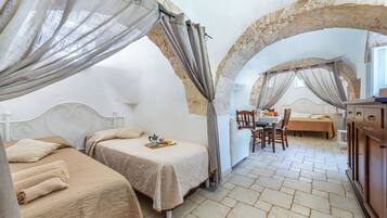 Vila Keluarga, beberapa kamar (Trullo Di Nonna Cecca) | 2 kamar tidur dan seprai linen