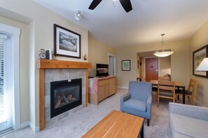 Interior - Ground Floor Ski Condo Close to Gondola - Fraser Crossing/Founders Pointe Premium-Rated 3305 (Winter Park)