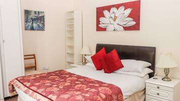 1 bedroom, individually decorated, individually furnished, free WiFi