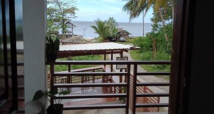 MLB BEACHFRONT APARTMENT