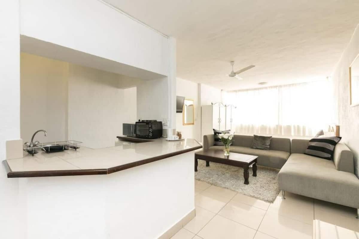 Desk, laptop workspace, iron/ironing board, free WiFi