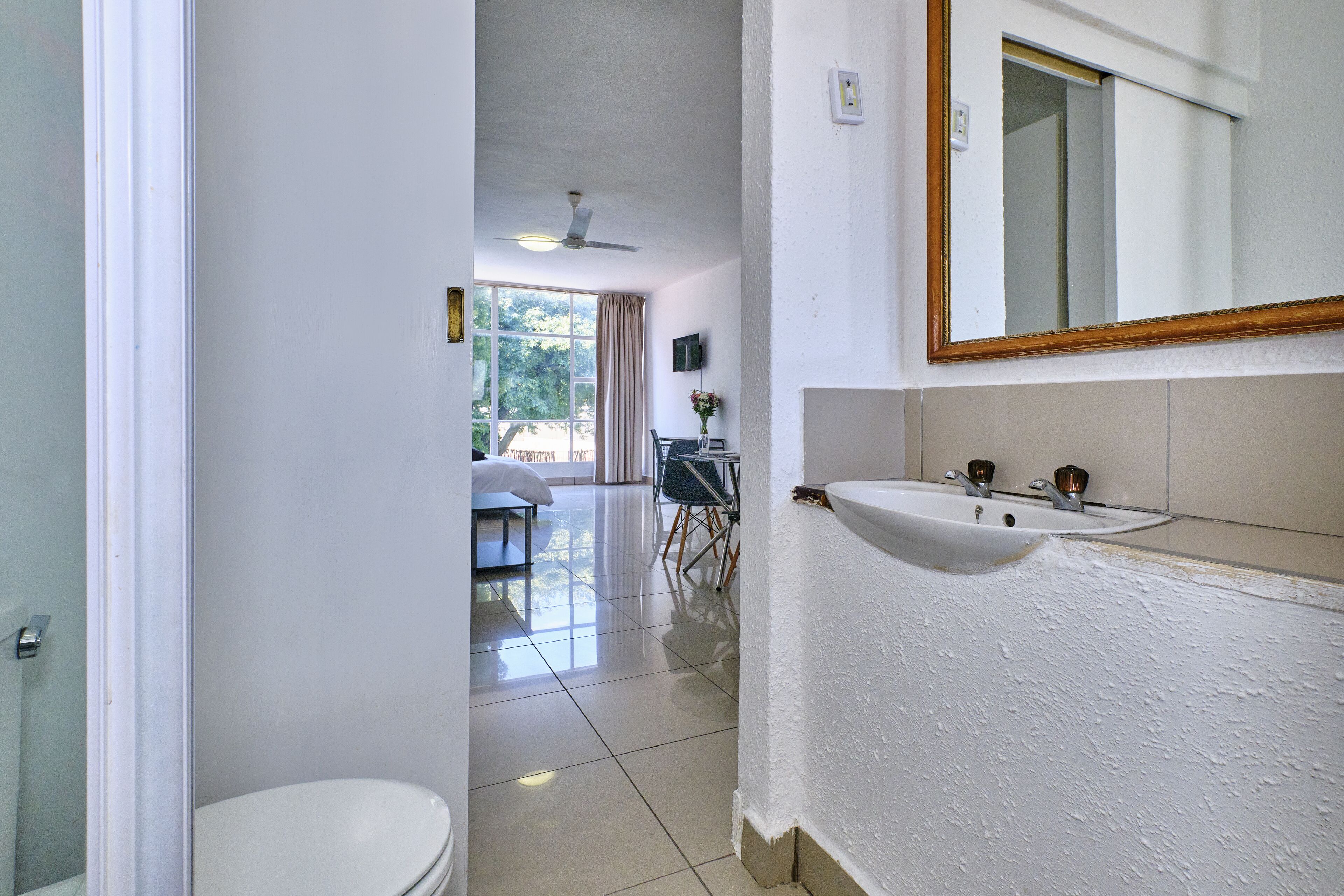 Photo - Inn & Out Sandton Park