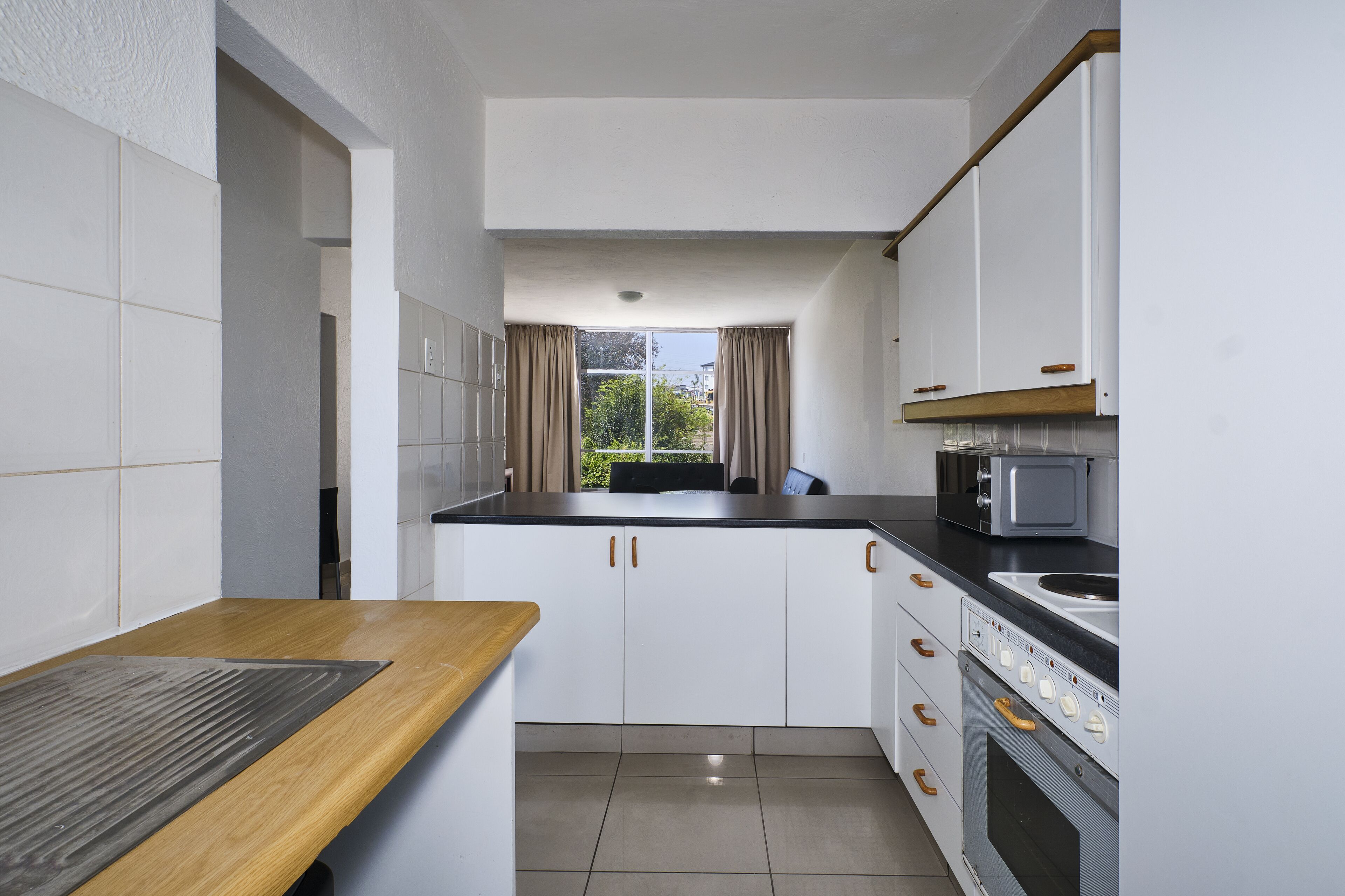 Photo - Inn & Out Sandton Park