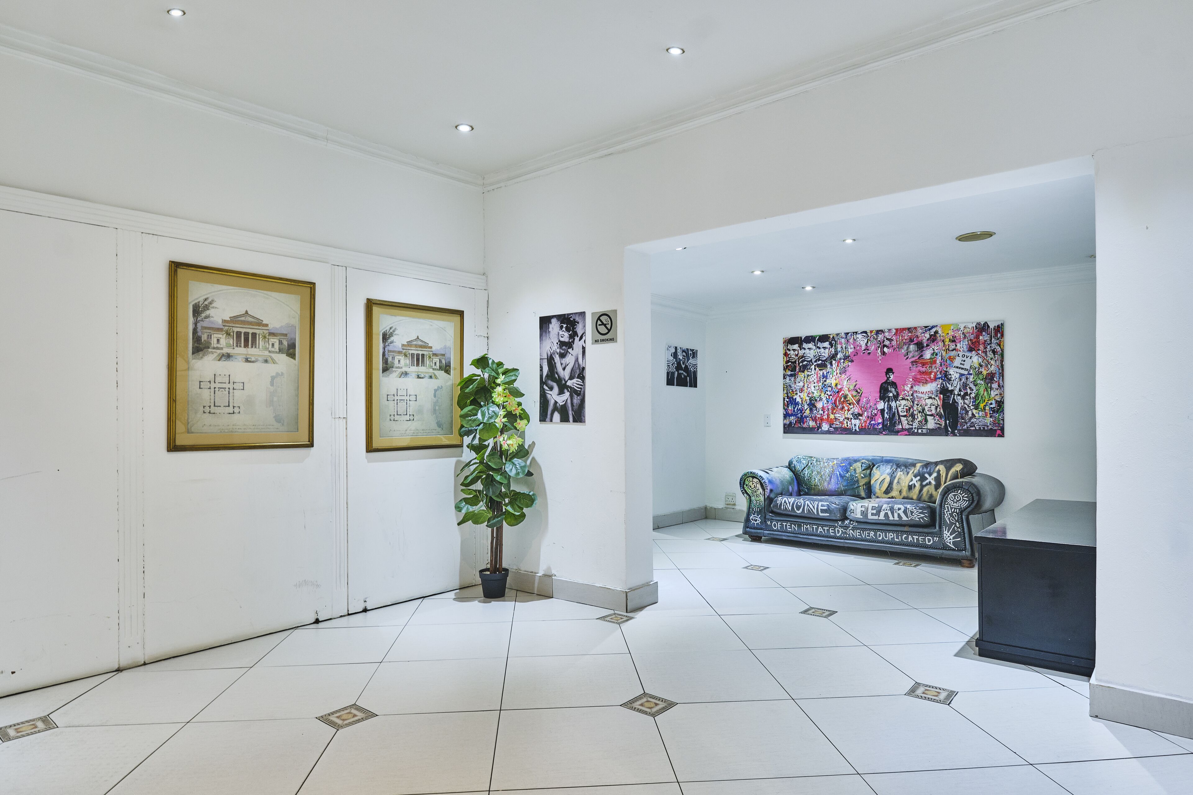 Photo - Inn & Out Sandton Park