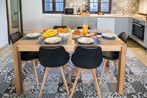 Dining - In the heart of Joigny 5 sleeps (Joigny)