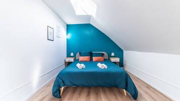 3 camere, una scrivania, ferro/asse da stiro, culla da viaggio