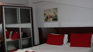 Standard Room, Partial Sea View