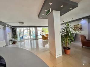 Sala de estar en el lobby