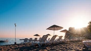 Plage privée, navette gratuite vers la plage, cabines gratuites