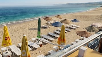 Utsikt mot strand/hav