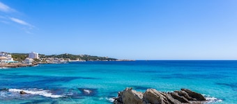 "Villa S'hort de Cal Rei" with Private Pool, Private Terraces & Wi-Fi