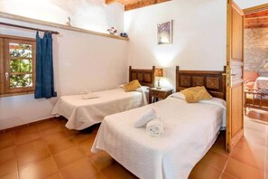 4 chambres, Wi-Fi gratuit, draps fournis