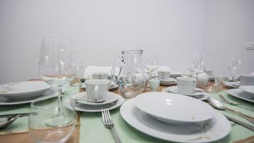 Deluxe Apartment A1 | Esszimmer