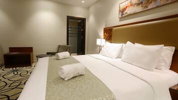 Familie suite | Een kluis op de kamer, verduisterende gordijnen, geluiddichte muren