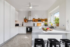 Fridge, microwave, oven, stovetop