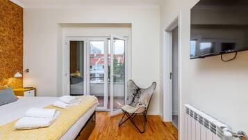 3 soverom, strykejern/-brett, internettilgang og sengetøy