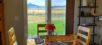 Great 360 degree views out of town Cowboy Retreat