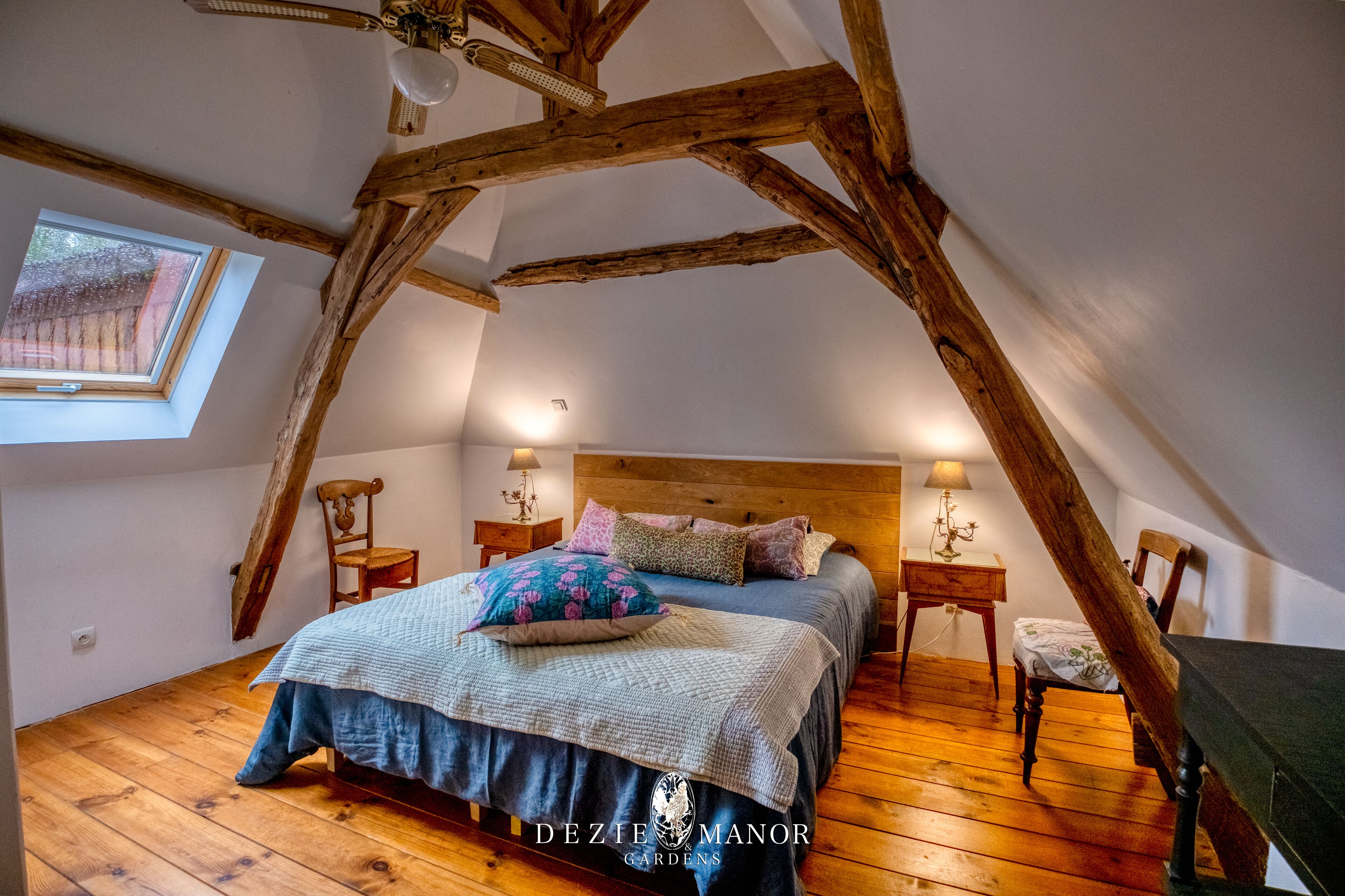 4 室のベッドルーム、アイロン / アイロン台、旅行用ベビーベッド、WiFi (無料)