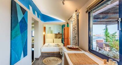 Chic Loft with Roof Garden and Panoramic View!