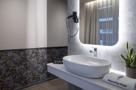 Athens Key Hotel, Trademark Collection by Wyndham - Image 36