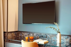 Living area - Zeus Essence Athens Central, Trademark Collection by Wyndham (Athens)