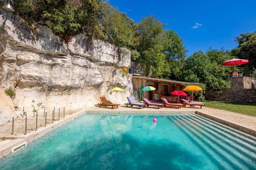Holiday House Cave Romana