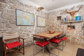 Dining - Holiday House Cave Romana (Pula)