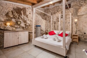 6 bedrooms, desk, iron/ironing board, WiFi - Holiday House Cave Romana (Pula)
