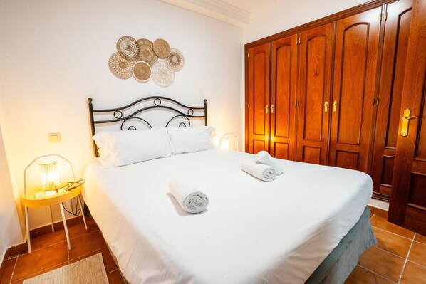 1 bedroom, iron/ironing board, free WiFi, bed sheets