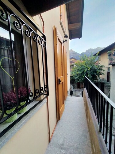 Renovated farmhouse 2min from lake and mountain