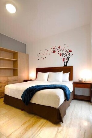 1 habitación, escritorio, tabla de planchar con plancha y wifi gratis