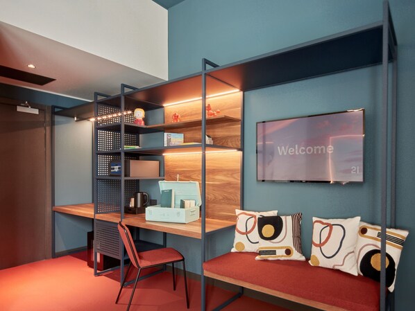Hypo-allergenic bedding, memory-foam beds, free minibar, in-room safe