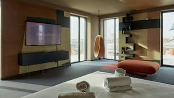 Superhero - Terrace Suite - 100 sqm PANORAMIC TERRACE | Ropa de cama hipoalergénica y camas con efecto memoria