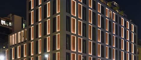 Façade de l’hébergement - soirée/nuit