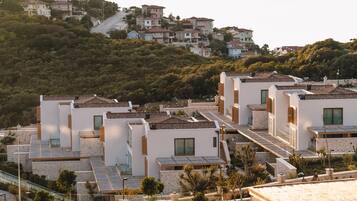 Vista frontal de la propiedad