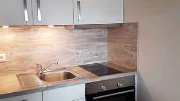Oven, stovetop, dishwasher