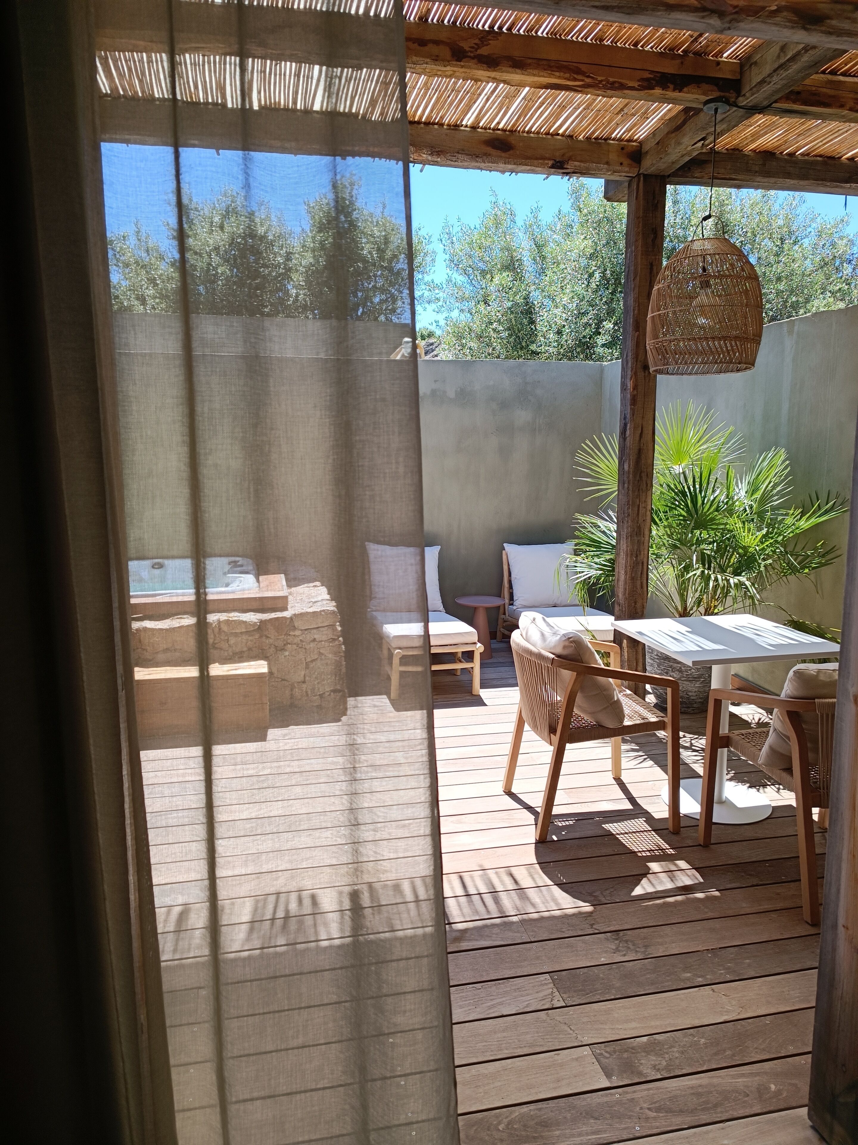 Literie de qualité supérieure, minibar, décoration personnalisée